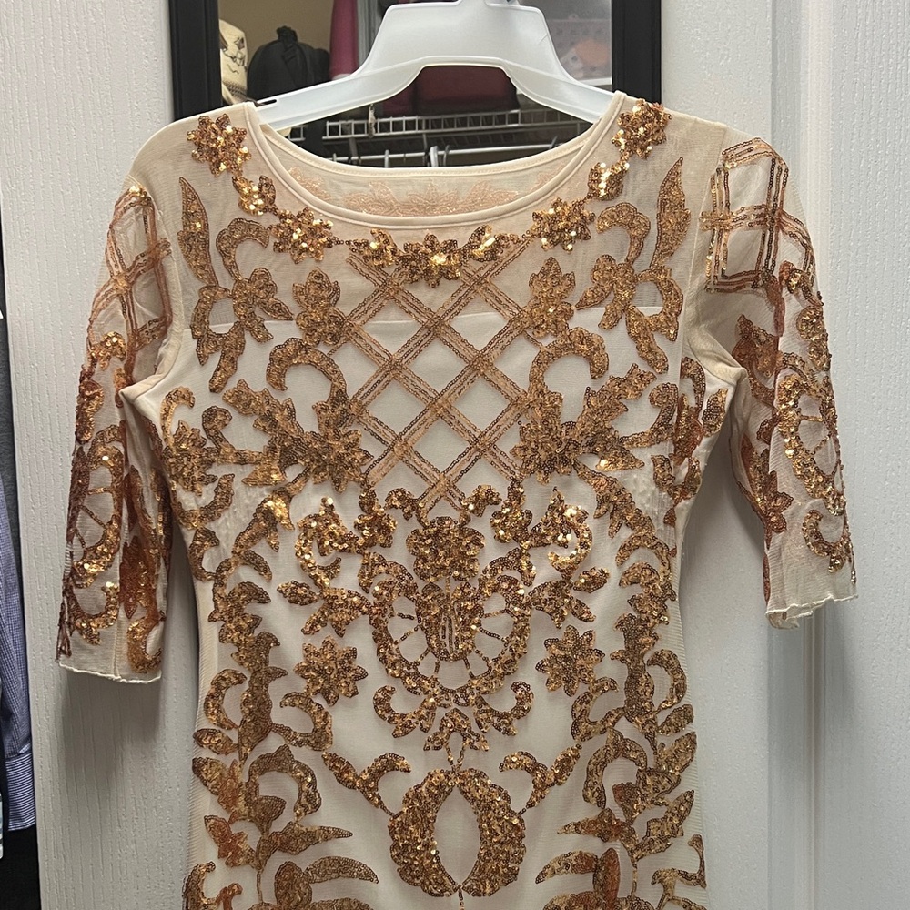 Elegant Gold Sequin Evening Gown